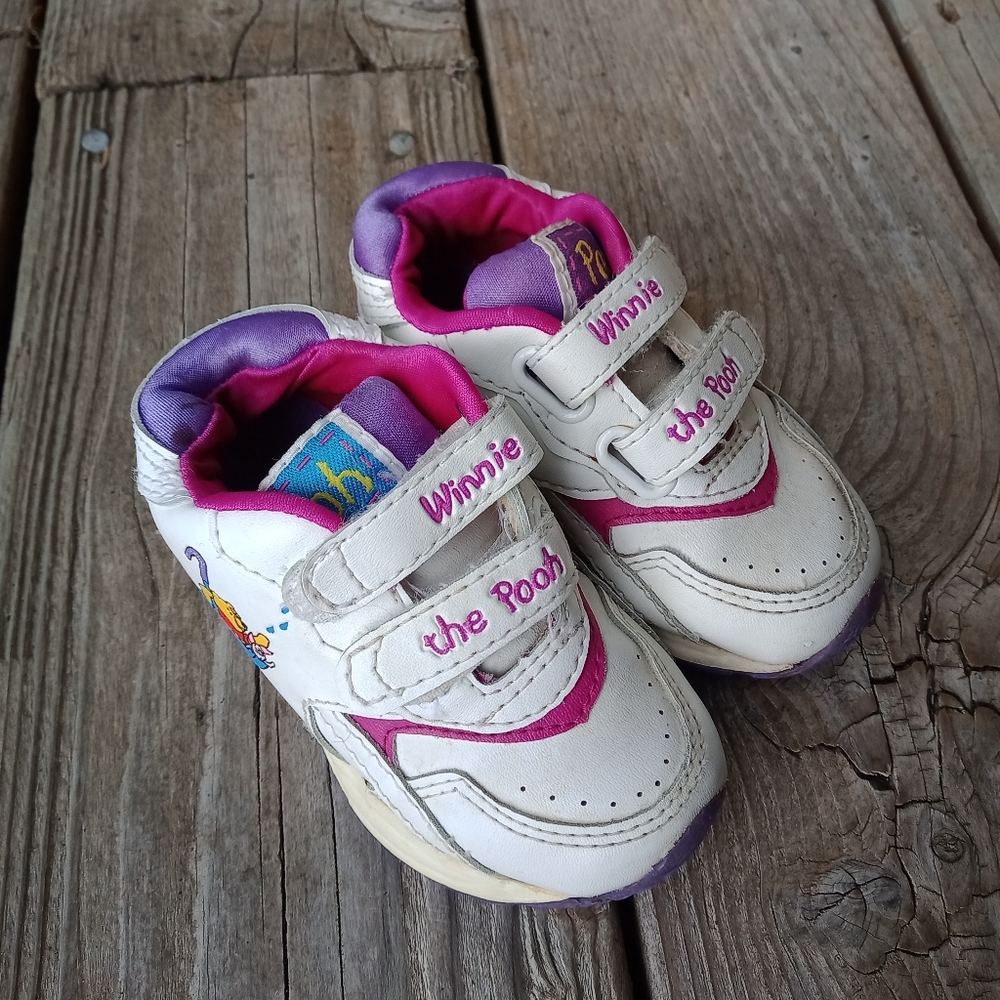Winnie the Pooh Girls Shoes Size 5